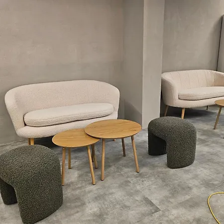 O'clock Bed & 3* Burgasz