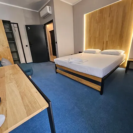 Otel O'clock Bed & 3*