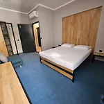 Отель O'clock Bed &