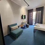 Отель O'clock Bed & 3*
