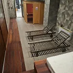 Отель O'clock Bed & 3*
