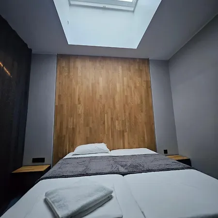 Хотел O'clock Bed & Бургас