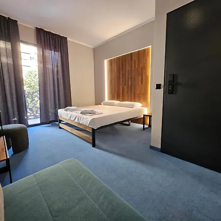 O'clock Bed & Отель Бургас