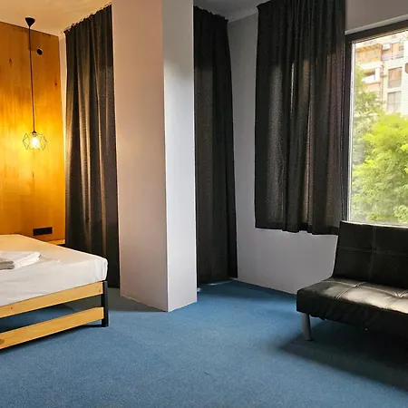 O'clock Bed & Отель Бургас